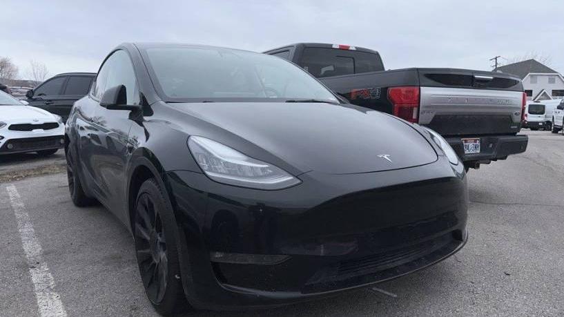 TESLA MODEL Y 2021 5YJYGDEE8MF188879 image